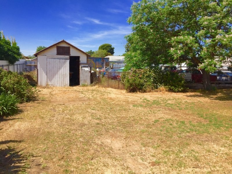 409 Wood Street, Deniliquin NSW 2710