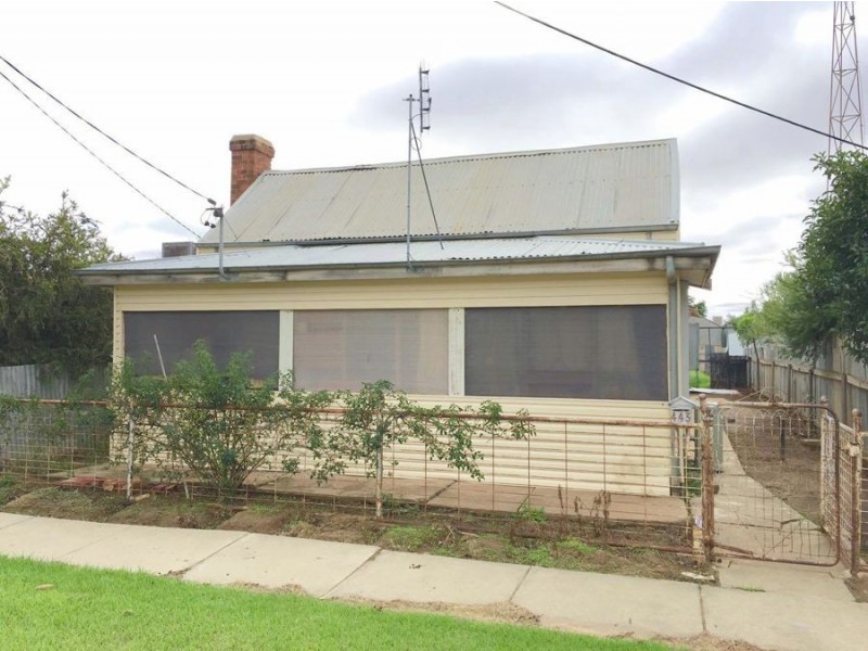 433 Church Street, Hay NSW 2711