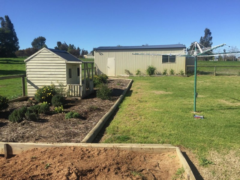 7 Mulumbah Estate, Deniliquin NSW 2710