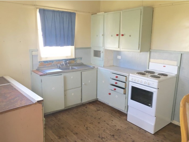 415 Cadell Street, Hay NSW 2711