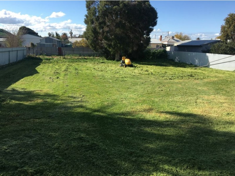 415 Cadell Street, Hay NSW 2711