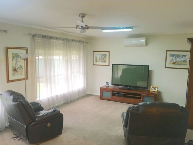 83 Russell Street, Deniliquin NSW 2710