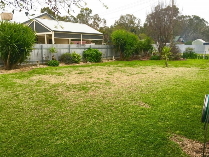 488 St Michaels Street, Deniliquin NSW 2710