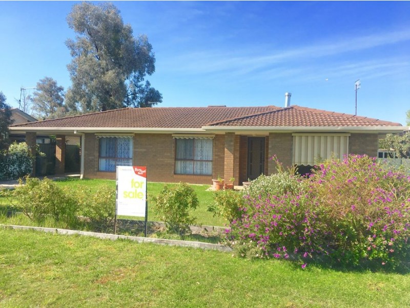13 Johnston Crescent, Deniliquin NSW 2710