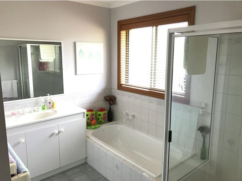 174 Box Street, Deniliquin NSW 2710