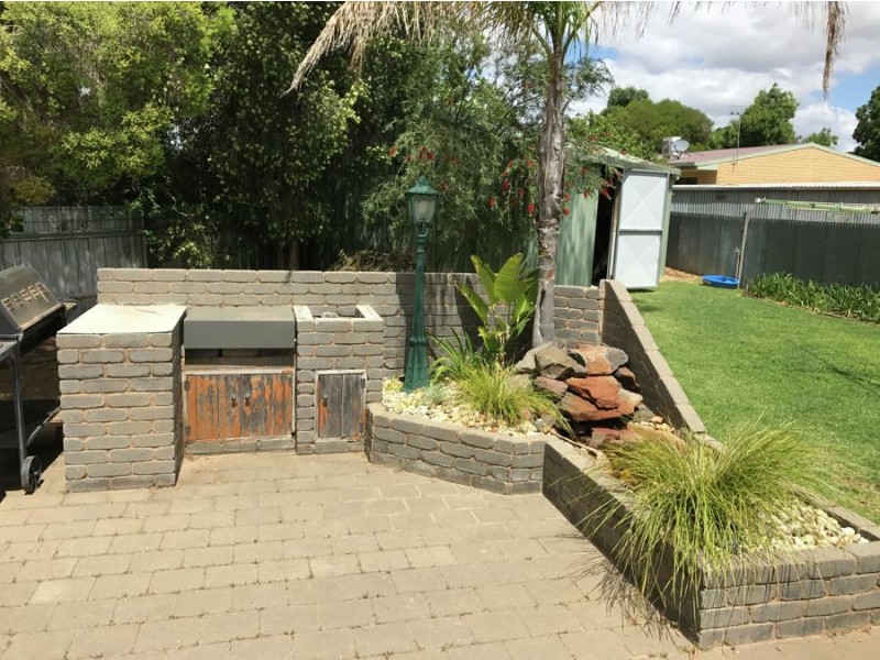 174 Box Street, Deniliquin NSW 2710