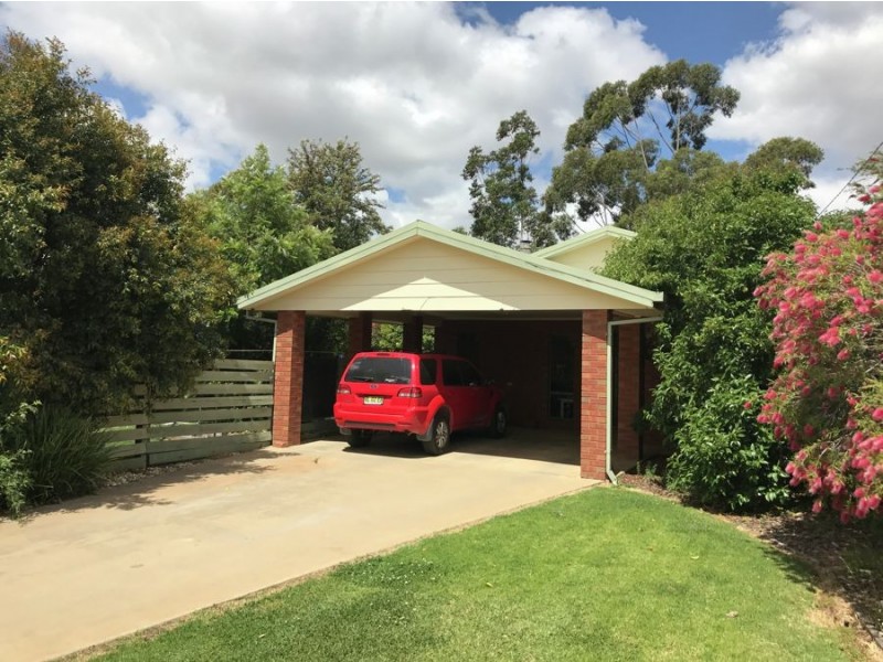 174 Box Street, Deniliquin NSW 2710