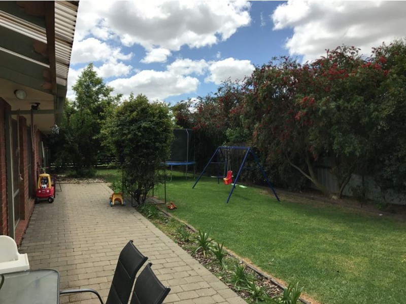 174 Box Street, Deniliquin NSW 2710