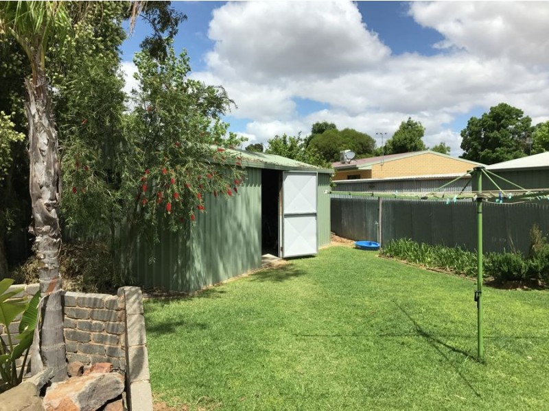 174 Box Street, Deniliquin NSW 2710