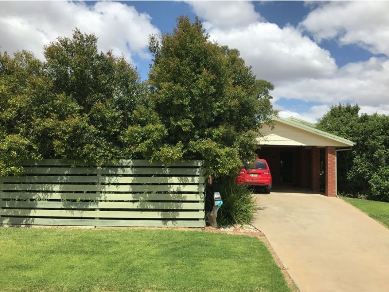 174 Box Street, Deniliquin NSW 2710