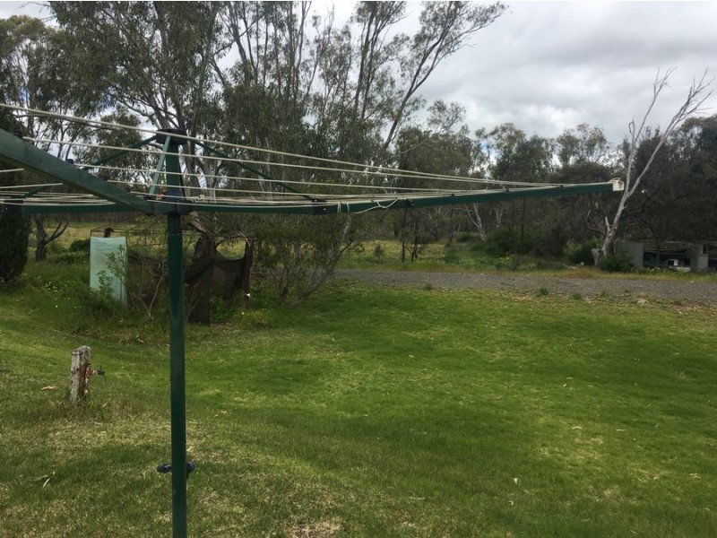 6 April Street, Deniliquin NSW 2710