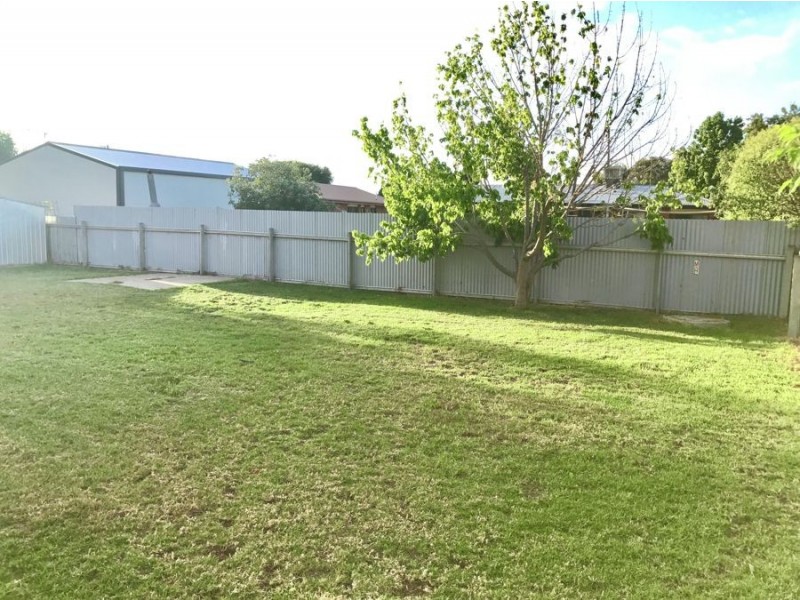 15 Taabinga Court, Deniliquin NSW 2710