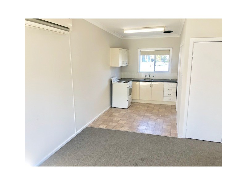 1/418 Belmore Street, Hay NSW 2711