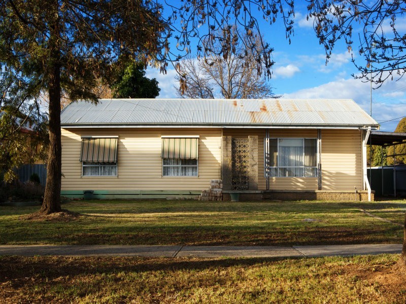 443 Wood Street, Deniliquin NSW 2710