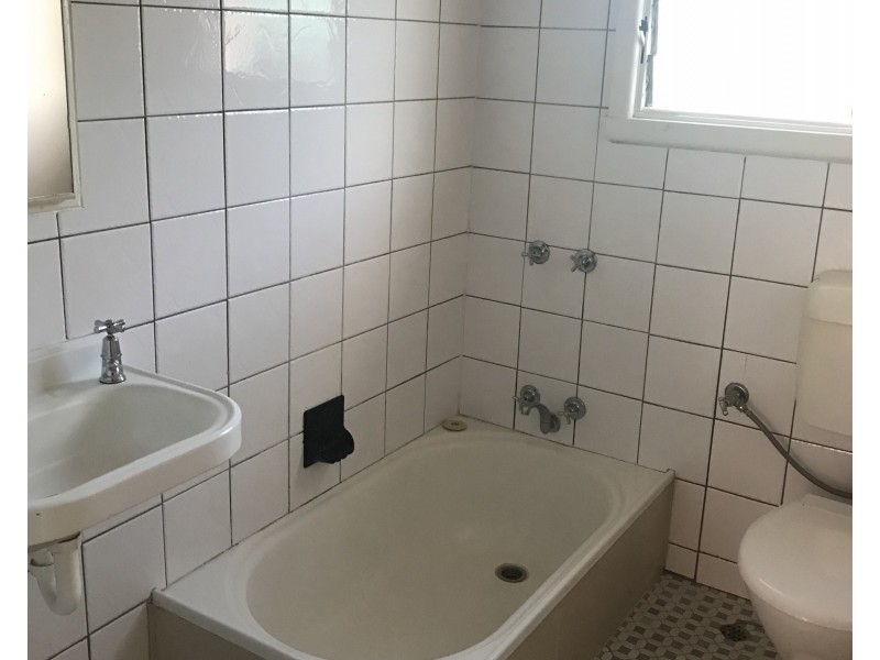 1/350 Harrison Street, Deniliquin NSW 2710