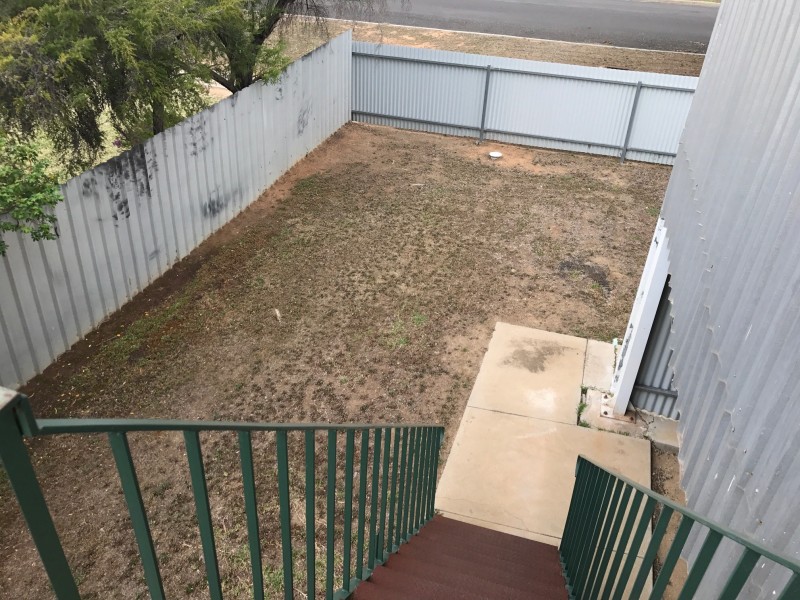 3/381 Cadell Street, Hay NSW 2711