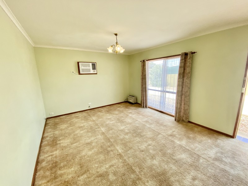 1/315 Sloane Street, Deniliquin NSW 2710
