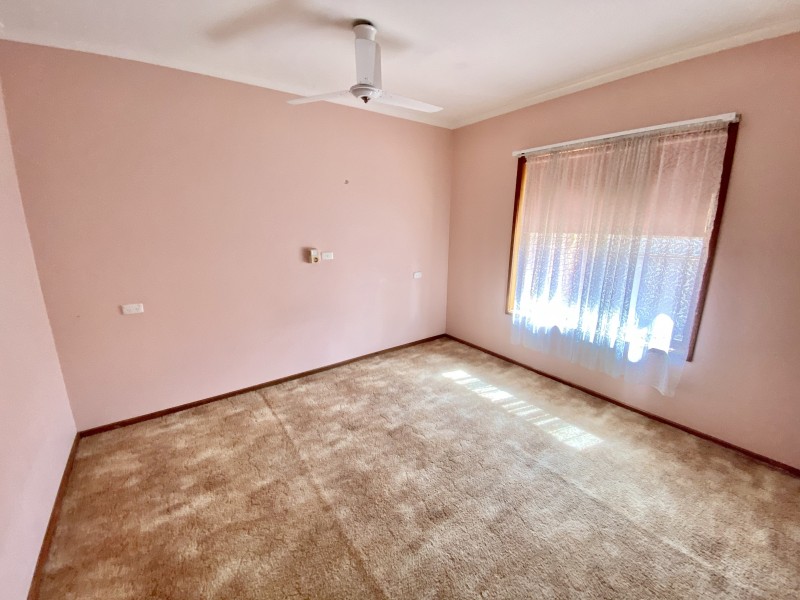 1/315 Sloane Street, Deniliquin NSW 2710