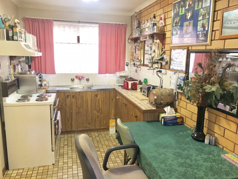 82 Edwardes Street, Deniliquin NSW 2710
