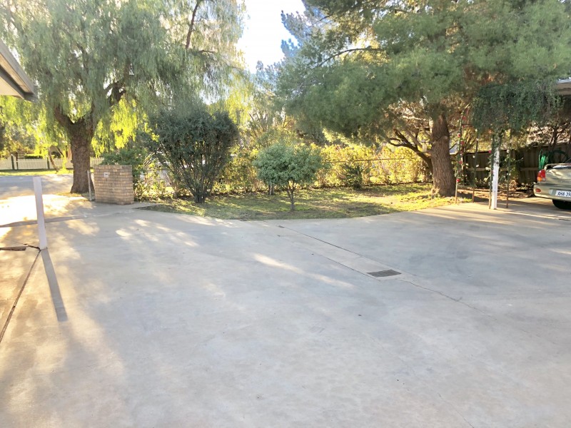 82 Edwardes Street, Deniliquin NSW 2710