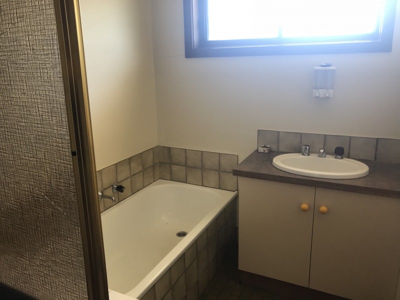 10 TAABINGA COURT, Deniliquin NSW 2710