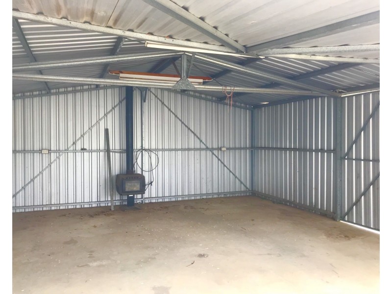 82 Crispe Street, Deniliquin NSW 2710