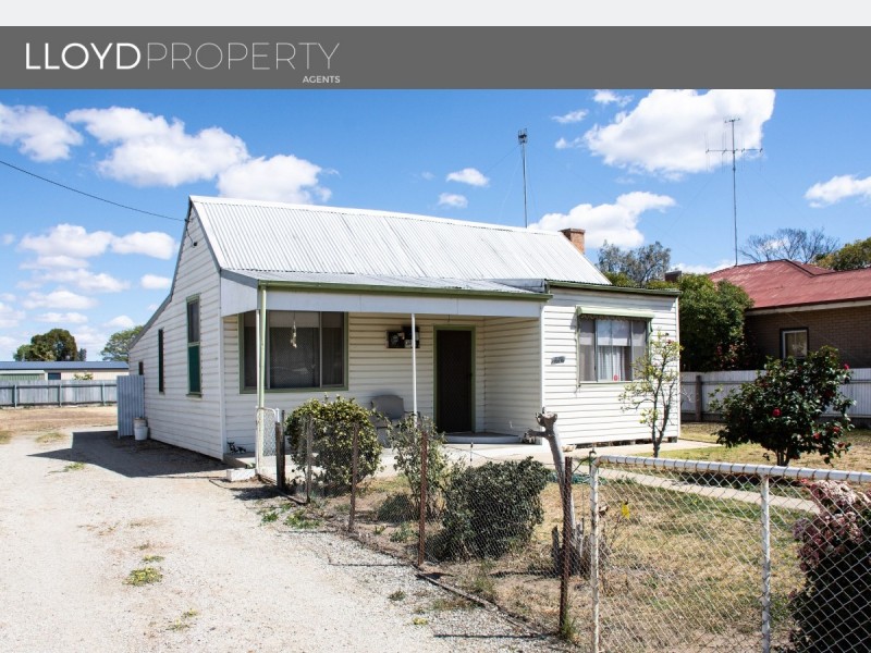 416 HARFLEUR STREET, Deniliquin NSW 2710