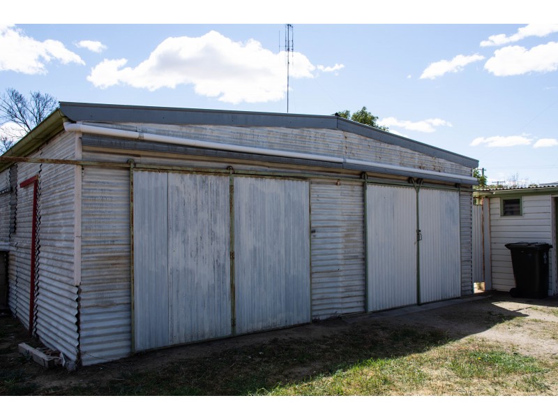 416 HARFLEUR STREET, Deniliquin NSW 2710