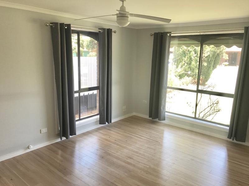 13 Johnston Crescent, Deniliquin NSW 2710