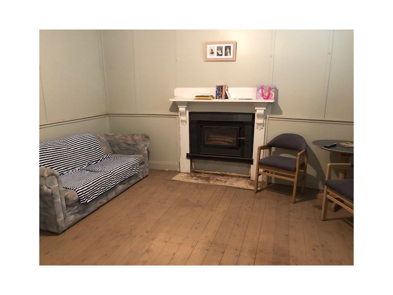 323 MACAULEY STREET, Hay NSW 2711