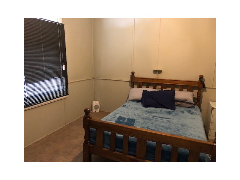 323 MACAULEY STREET, Hay NSW 2711