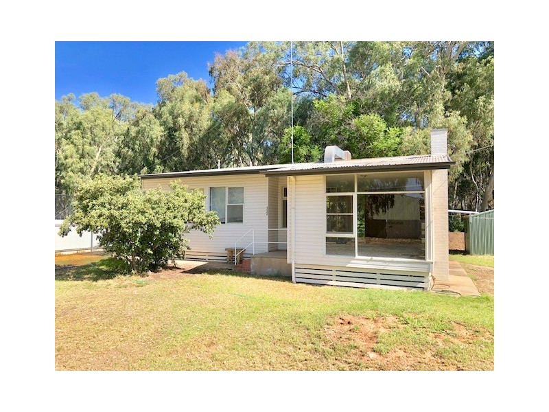 322 JONES AVENUE, Deniliquin NSW 2710