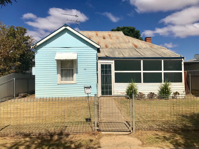 426 Church Street, Hay NSW 2711