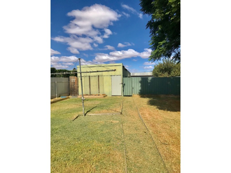 426 Church Street, Hay NSW 2711