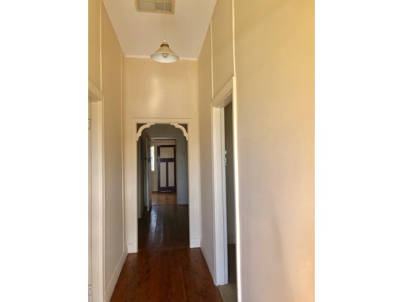 412 CHURCH STREET, Hay NSW 2711