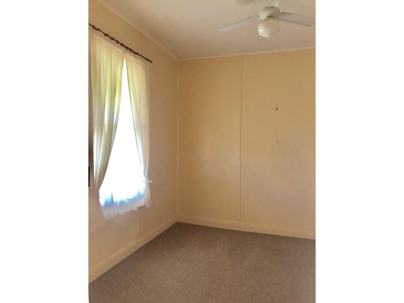 412 CHURCH STREET, Hay NSW 2711