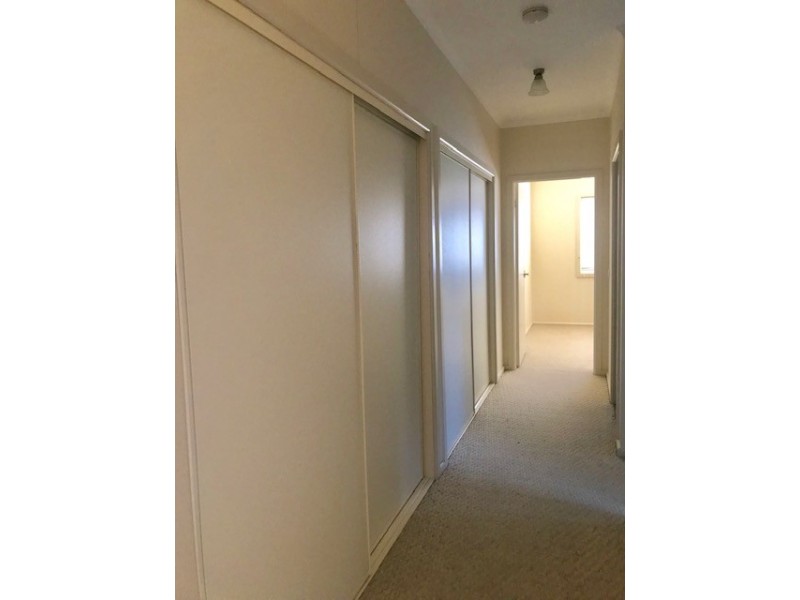 402 Leonard Street, Hay NSW 2711