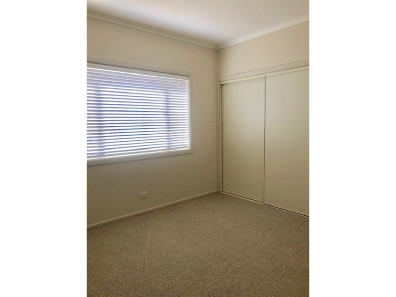 402 Leonard Street, Hay NSW 2711