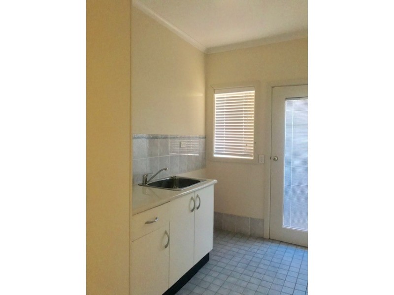 402 Leonard Street, Hay NSW 2711