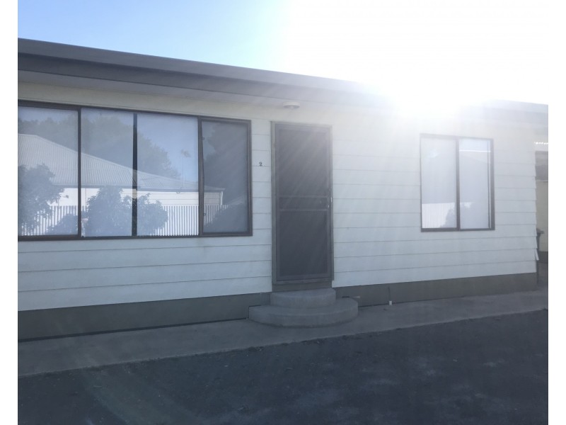 2/423 Cadell Street, Hay NSW 2711