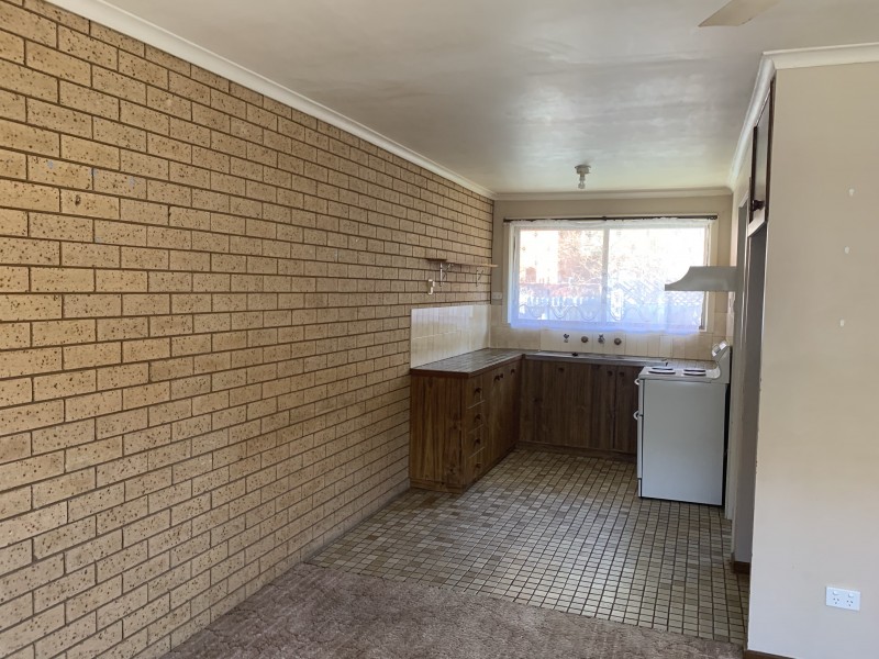 2/82 EDWARDES STREET, Deniliquin NSW 2710