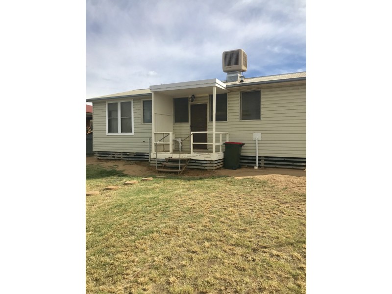 382 RUSSELL STREET, Hay South NSW 2711