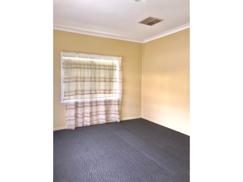 215 GEORGE STREET, Hay NSW 2711