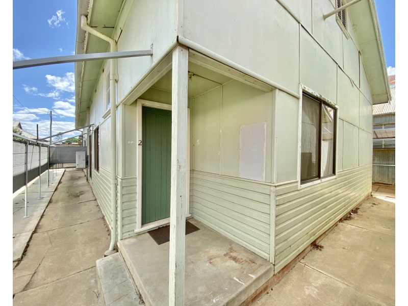 2/92 Lachlan Street, Hay NSW 2711