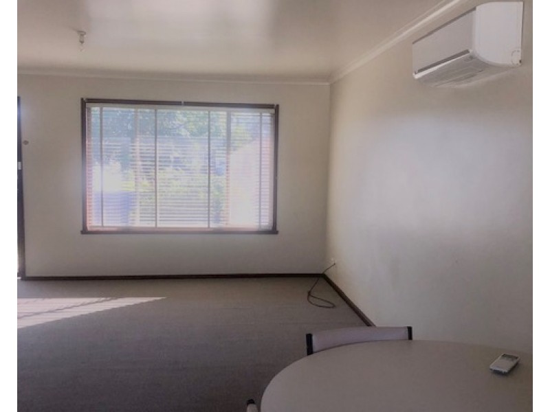 2/227 EDWARD STREET, Hay NSW 2711