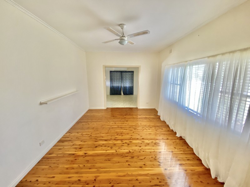 377 CADELL STREET, Hay NSW 2711