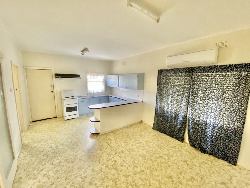 377 CADELL STREET, Hay NSW 2711