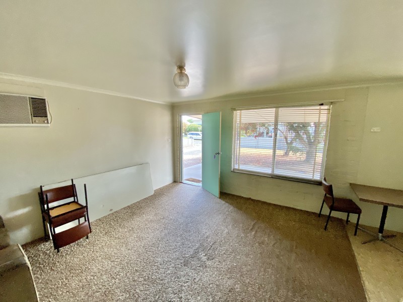 1/225 MAIDEN LANE, Hay NSW 2711