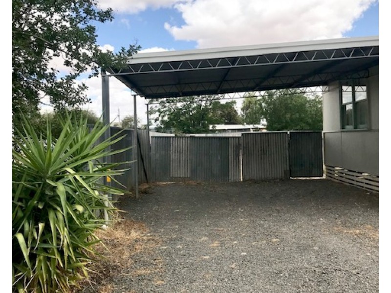 454 Macauley, Hay NSW 2711