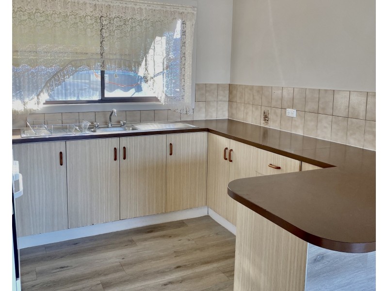 2/345 Moama, Hay South NSW 2711